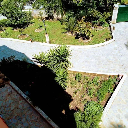 Prázdninový dům 2 Bedrooms House With Enclosed Garden And Wifi At Agios Mattheos 5 Km Away From The Beach
