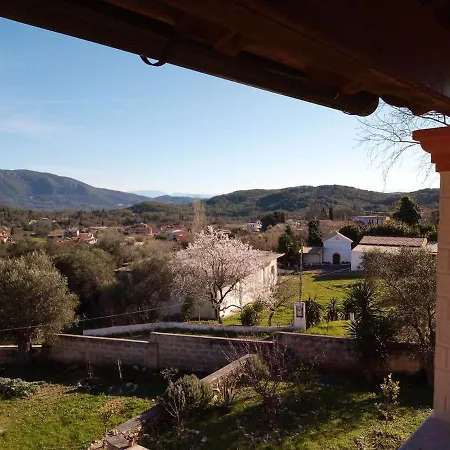 Prázdninový dům 2 Bedrooms House With Enclosed Garden And Wifi At Agios Mattheos 5 Km Away From The Beach
