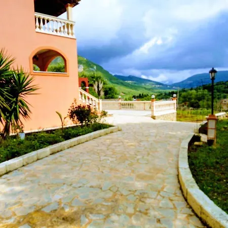 펜션 2 Bedrooms House With Enclosed Garden And Wifi At Agios Mattheos 5 Km Away From The Beach Corfu (city)
