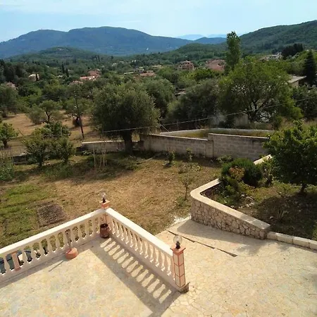 펜션 2 Bedrooms House With Enclosed Garden And Wifi At Agios Mattheos 5 Km Away From The Beach Corfu (city)